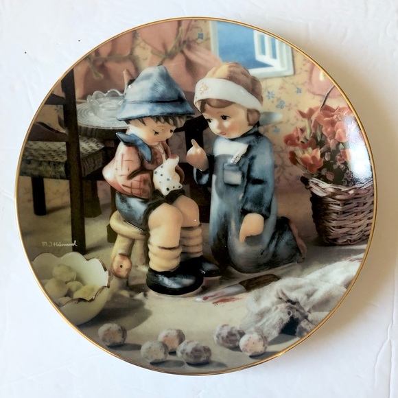 MJ Hummel Collector Plate, Danbury Mint “Tender Loving Care” Plate No TU 4673 - Picture 2 of 4